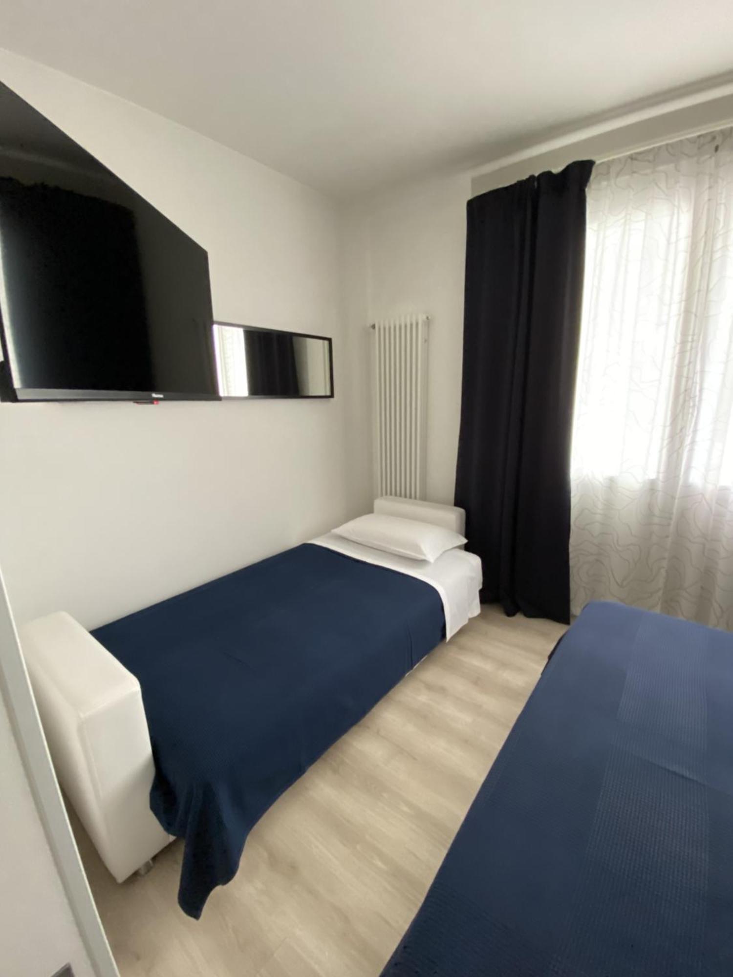 Meridien House Casalserugo Eksteriør bilde